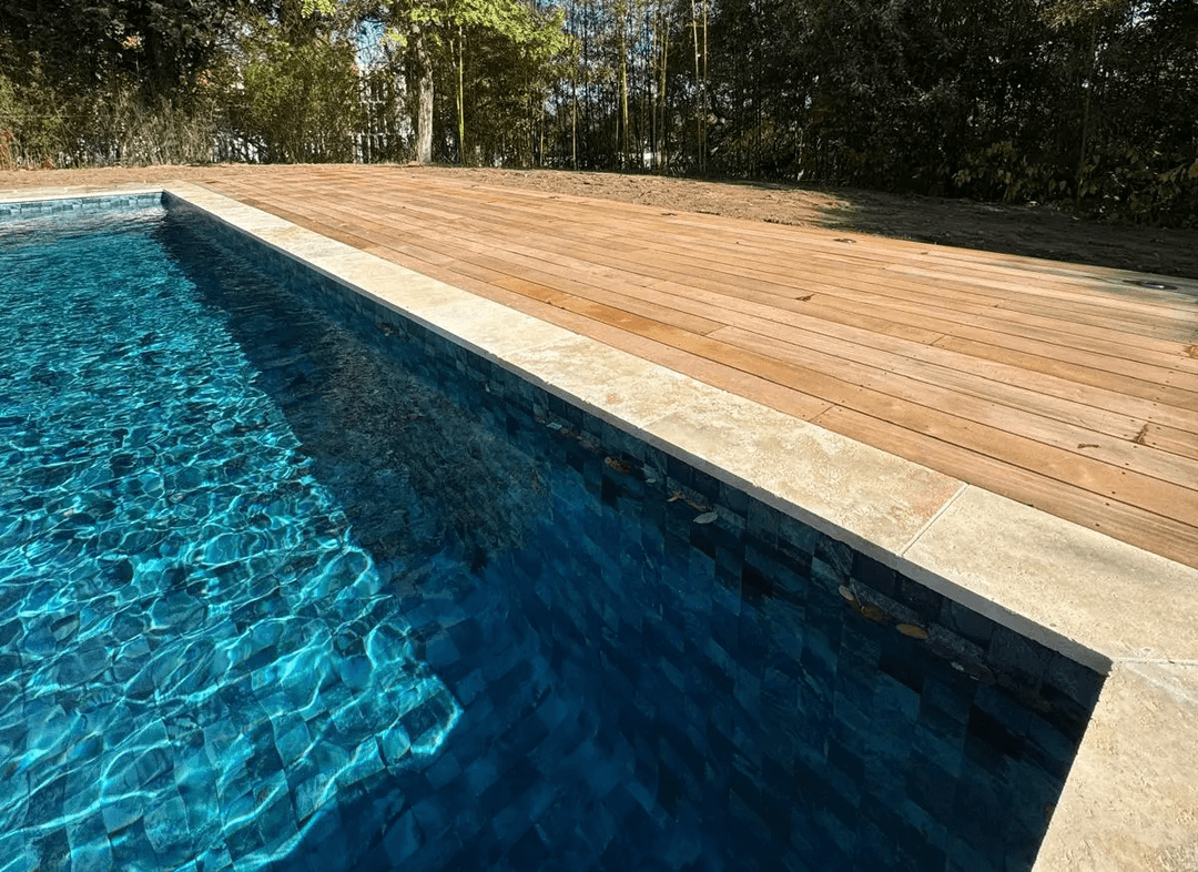 Construction d'une terrasse en bois exotique Ipé sur lambourdes à Cintegabelle proche de Aignes